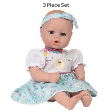 Create your dream baby doll with our magical styling accessories